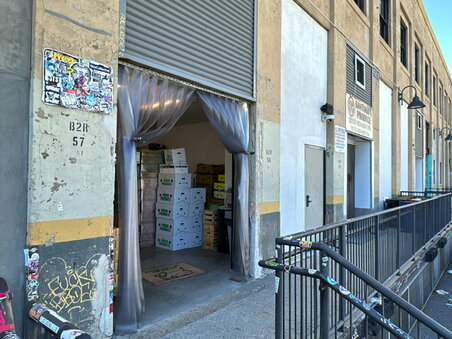 Bodega Store (in the Row DTLA)