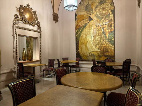 Biltmore Gallery Bar (south Upper Grand)