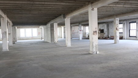 Enlarge photo 51