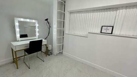 Enlarge photo 14