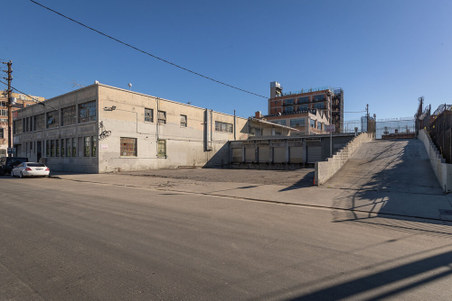 Enlarge photo 24