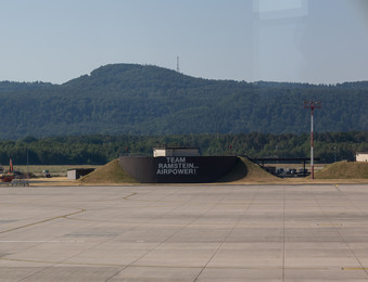 Enlarge photo 72