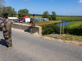 Enlarge photo 87