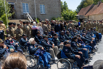 Enlarge photo 89