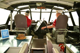 Enlarge photo 671