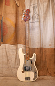 Fender Precision Bass 1959 White 3