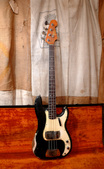 Fender Precision Bass 1966 Black 3