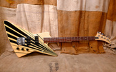 Gibson Explorer Bass 1985 Stripes