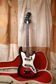 Harmony Silhouette Bass 1972 Redburst
