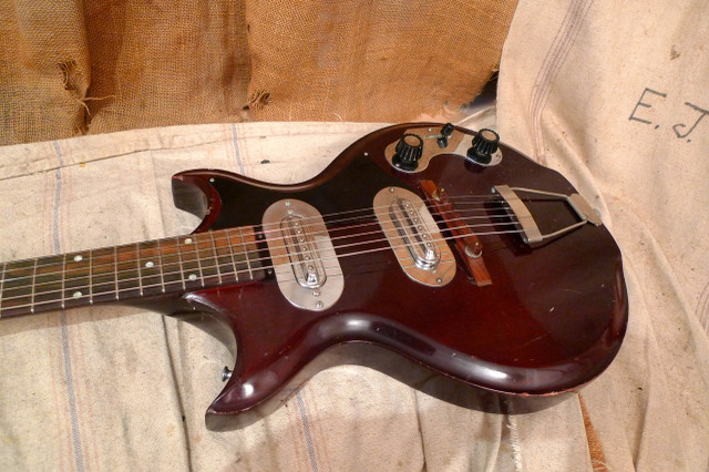 1950s magnatone mark iv vintage guitar