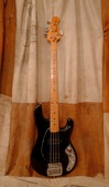 Musicman Sabre 1976 Black