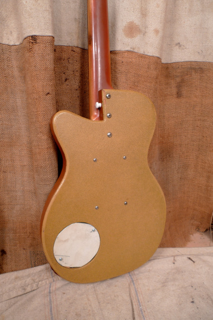 L1420942.jpg