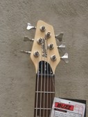 washburn 6 string bass