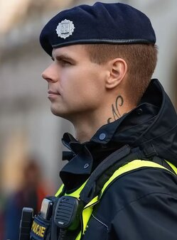 Enlarge photo 6