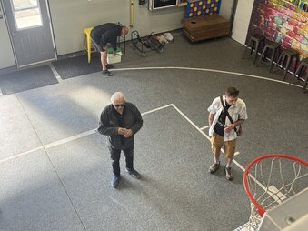 Enlarge photo 3