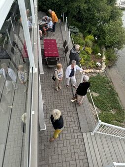 Enlarge photo 205