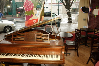 Enlarge photo 42