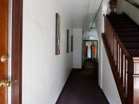 Enlarge photo 8